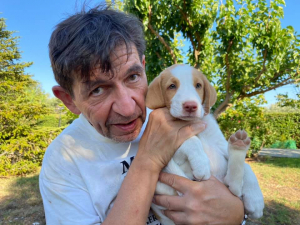 Μια σκυλίτσα κούκλα <br> έσωσε ο Γεράσιμος <br> Σκιαδαρέσης (εικόνα)
