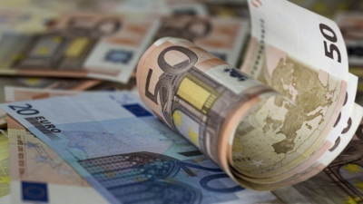 Πλαφόν στις 10.000 <br> ευρώ τίθεται στην Ε.Ε. <br> για πληρωμές σε μετρητά