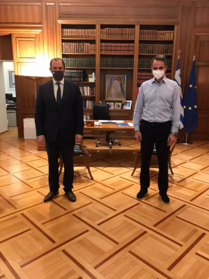 Συνάντηση του <br> πρωθυπουργού με τον <br> Γιώργο Κώτσηρα