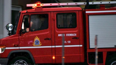 20 πυροσβέστες στη <br> φωτιά στο Πικέρμι <br> στην Αττική οδό