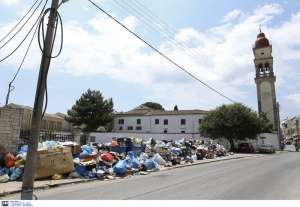 &#039;&#039;Πνίγεται&#039;&#039; στα σκουπίδια <br> η Κέρκυρα επί <br> έναν μήνα (εικόνα)