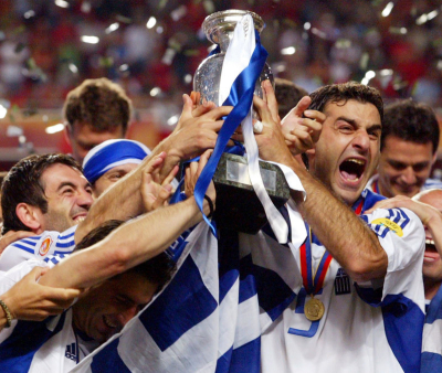 16 χρόνια σήμερα <br> από το ποδοσφαιρικό <br> έπος του Euro 2004 (vid)