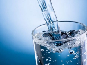 Τα 10 σημάδια  ότι δεν πίνετε  όσο νερό πρέπει