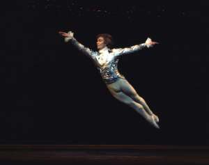 Ρούντολφ Νουρέγιεφ  Ο ''ιπτάμενος χορευτής''  που γεννήθηκε σε βαγόνι