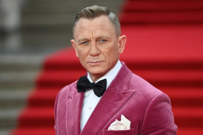 Με ροζ σακάκι στην <br> πρεμιέρα του 007 <br> ο Ντάνιελ Κρεγκ