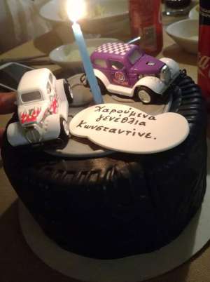 Γενέθλια για τον <br> Κωνσταντίνο Μώρο <br> με τούρτα έκπληξη!