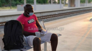 Ρατσισμός Έβγαλαν <br> από τραίνο στη Λαμία <br> νόμιμο μετανάστη