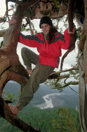 Η γυναίκα που έμεινε <br> πάνω σε ένα δέντρο <br> δύο χρόνια (video)