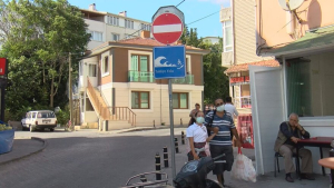Εν αναμονή σεισμού <br> στην Τουρκία έβαλαν <br> πινακίδες για τσουνάμι