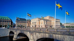 Σουηδία Όπως άνοιξαν <br> ... έκλεισαν μπαρ <br> λόγω συνωστισμού