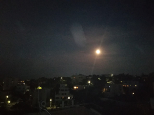 Ραφήνα Μαγεύει  το ''ματωμένο'' φεγγάρι  στον ουρανό (εικόνες)