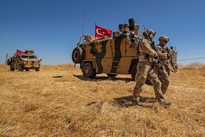 Προελαύνει ο <br> Τουρκικός στρατός <br> στη βόρειο Συρία
