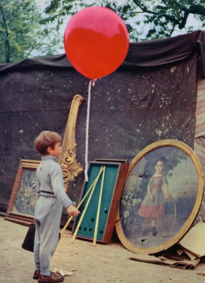 Η ιστορία αγάπης  με το 5χρονο παιδί  και το κόκκινο μπαλόνι