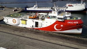 Αποχωρεί από την <br> ελληνική υφαλοκρηπίδα <br> το Τουρκικό σκάφος