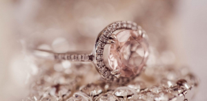 ''Το δαχτυλίδι της  ευημερίας'' με  12.638 διαμάντια!