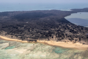55χλμ πάνω από τη <br> Γη έφτασε ο καπνός του <br> ηφαιστείου στην Τόνγκα