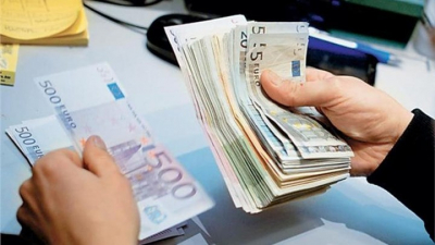 Τα ελληνικά νοικοκυριά <br> αύξησαν τις τραπεζικές <br>  καταθέσεις τους 1,5 δισ