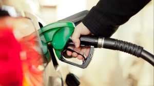 ''Καβάλησε'' ξανά  τα 2 ευρώ η βενζίνη  στη Λ. Μαραθώνος