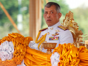 Η καραντίνα του <br> Ταιλανδέζου βασιλιά με <br> 20 γυναίκες σε σουίτα