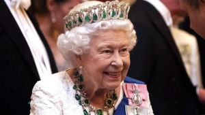70 χρόνια στο θρόνο <br> της βασίλισσας η <br> 97χρονη Ελισάβετ!