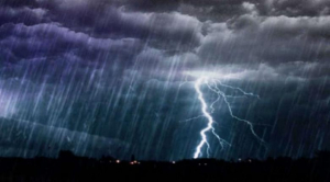 Αττική Καιρός Προσοχή  ως το απόγευμα  Ισχυρή καταιγίδα