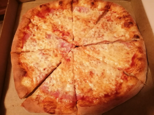 Ραφήνα Η μοναδική <br> πίτσα στο <br> Casa di pizza