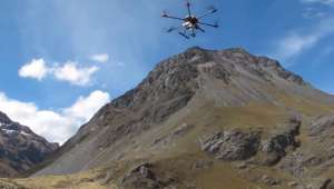 Drone πέταξε <br> σε ύψος 5.000 <br> μέτρων (βίντεο)