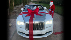 Μια Rolls Royce <br> έκανε δώρο στον <br> Ρονάλντο η συντροφός του