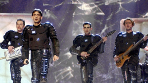Eurovision Το μυστήριο <br> του Μιχάλη Ρακιντζή στον <br> τελικό του 2002 (video)