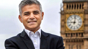Για τρίτη θητεία <br> δήμαρχος στο Λονδίνο <br> ο Σαντίκ Καν
