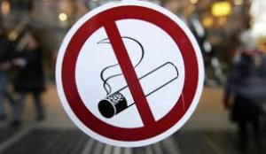 Αύξηση κινδύνου <br> από τον κορωνοιό <br> για τους καπνιστές