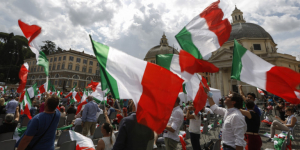 Ανησυχία στην Ιταλία <br> για κοινωνικές <br> εντάσεις το Φθινόπωρο