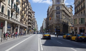 Η Βαρκελώνη  κλείνει το κέντρο  στα ''σαραβαλάκια''