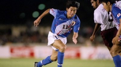 Καζουγιόσι Ομούρα <br> Επαγγελματίας ποδοσφαιριστής <br> ετών 54!