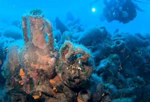 Εγκαινιάζεται το πρώτο <br> υποβρύχιο μουσείο <br> στην Ελλάδα