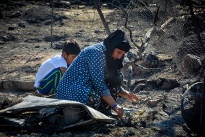 Ανήλικοι Αφγανοί <br> έκαψαν τη Μόρια! <br> Συνελήφθησαν