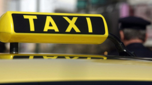 Συνελήφθη από την  Τροχαία ταξιτζής  με ''πειραγμένο'' ταξίμετρο