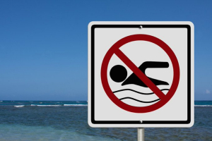 Ραφήνα Που <br> απαγορεύεται <br> η κολύμβηση