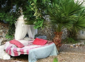 Το κρεβάτι Airbnb <br> στην Κρήτη <br> (εικόνα)