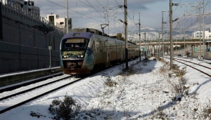 Εγκλωβισμένοι στο χιόνι <br> και 300 επιβάτες <br> τραίνου στην Οινόη