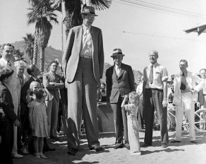 Αυτός ήταν ο ψηλότερος  άνθρωπος που έζησε  στον πλανήτη μας (εικόνες)
