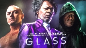 Mr. Glass <br> Η ταινία του <br> μήνα (βίντεο)
