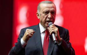 Εκλογές στην Τουρκία <br> Νικητής Ερντογάν 52% <br> Κιλιτσντάρογλου 48%