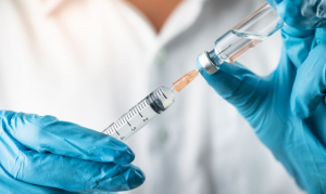 Ασφαλές και το εμβόλιο <br> της Οξφόρδης <br> σύμφωνα με μελέτη