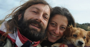 Το ζευγάρι που έφυγε <br> από την Αθήνα και ζει <br> οικολογικά στη Γαύδο