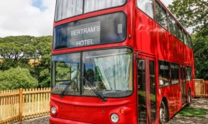 Το διώροφο λεωφορείο <br> που έγινε <br> ξενοδοχείο (εικόνες)