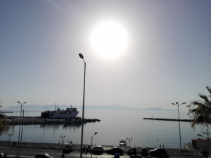&#039;&#039;Κρέμα&#039;&#039; η πρωινή θάλασσα της Ραφήνας (εικόνα)