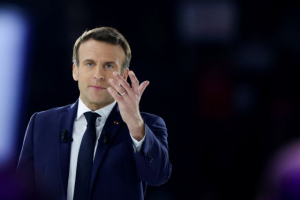 Προεδρικές εκλογές την <br> Κυριακή στη Γαλλία <br> Μπροστά ο Μακρόν