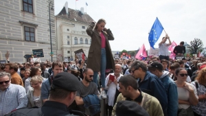 Μεγάλες διαδηλώσεις <br> στην Αυστρία για την <br> παραίτηση Στράχε