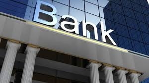 Μειώνεται το <br> προσωπικό των <br> ελληνικών τραπεζών